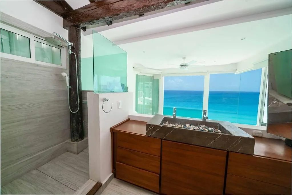 Oceanview Penthouse With Jacuzzi At Hotel Zone Cancun Villa